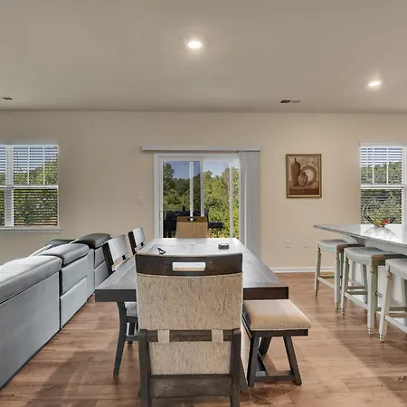 Beautifull House Near Airport Villa